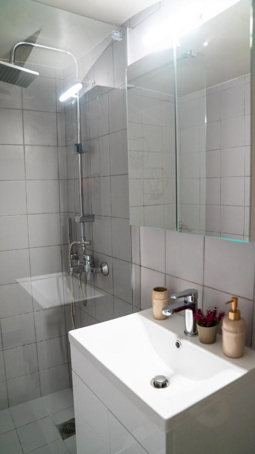 Lux Garden Apartment Near Acropolis In The Heart Of 雅典 外观 照片